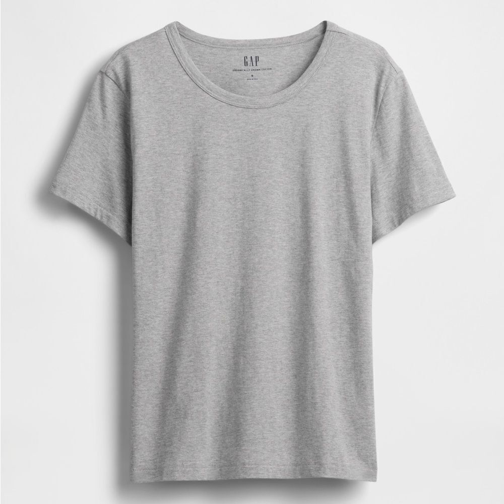 NWT GAP T-shirt